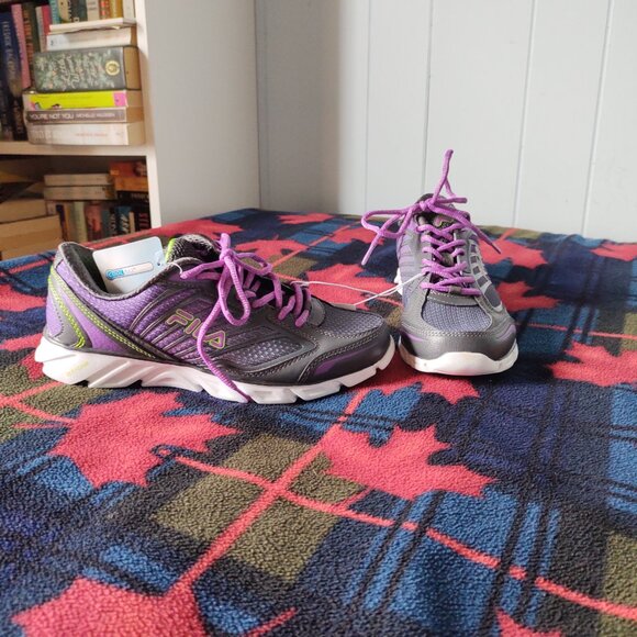 Fila Lightweight Cool Max Sneakers - Picture 1 of 10